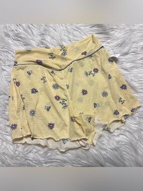 Life Is Good Yellow Daisy-Print High Waist Lounge Shorts